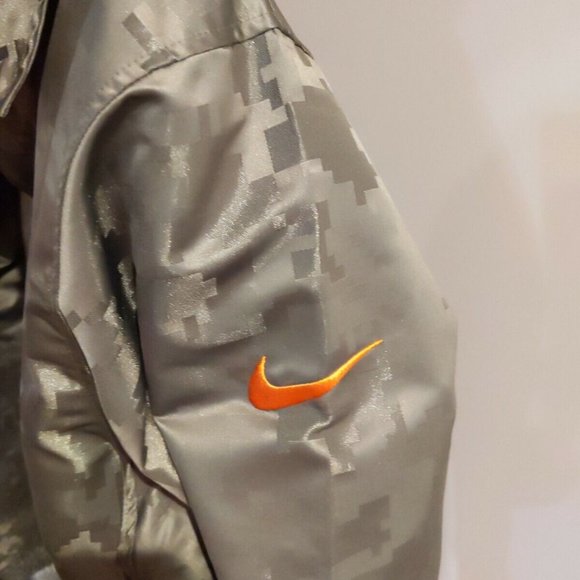 2019 Chicago Bears Nike Salute to Service Jacket ON FIELD Large NWT Repel Camo - Picture 4 of 8